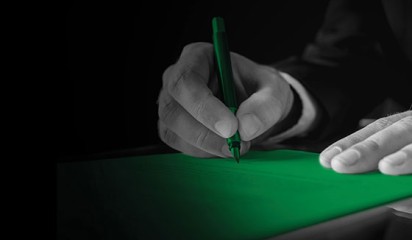 Signing paper 1600x1000 thumbnail4